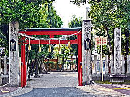率川神社正面入口